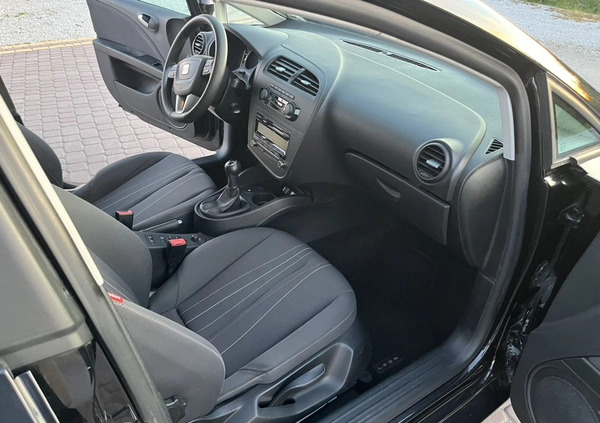Seat Leon cena 17800 przebieg: 98130, rok produkcji 2012 z Jarosław małe 154